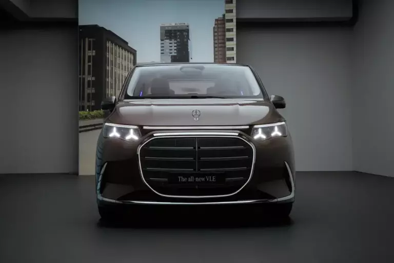 Электрический минивэн Mercedes-Benz VLE 2026 года