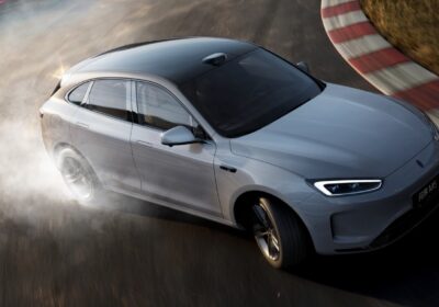 AITO M5 — вид автомобиля