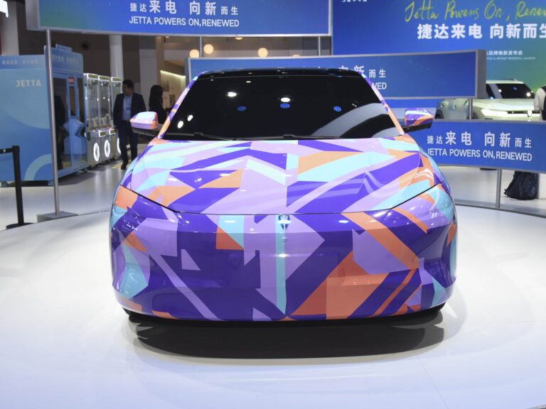 Прототип электрического седана Jetta M6 на выставке 2026 года