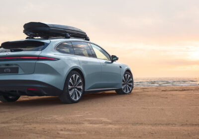NIO ET5 Touring — вид автомобиля