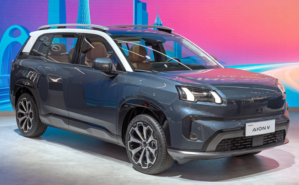 Электрический кроссовер GAC Aion V второго поколения на выставке