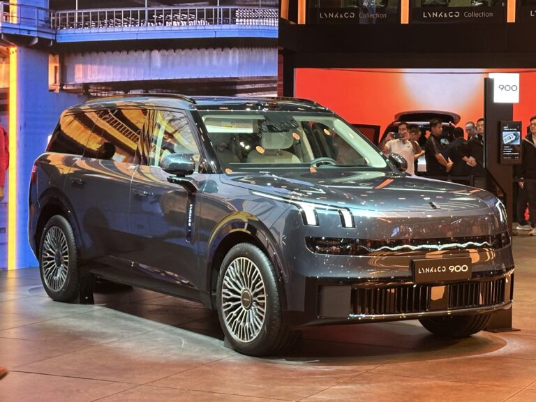 Зеленый Lynk & Co 900, одна из моделей в отзыве из-за LiDAR