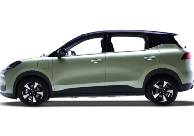 Электромобиль Wuling Bingo Plus, вид сбоку