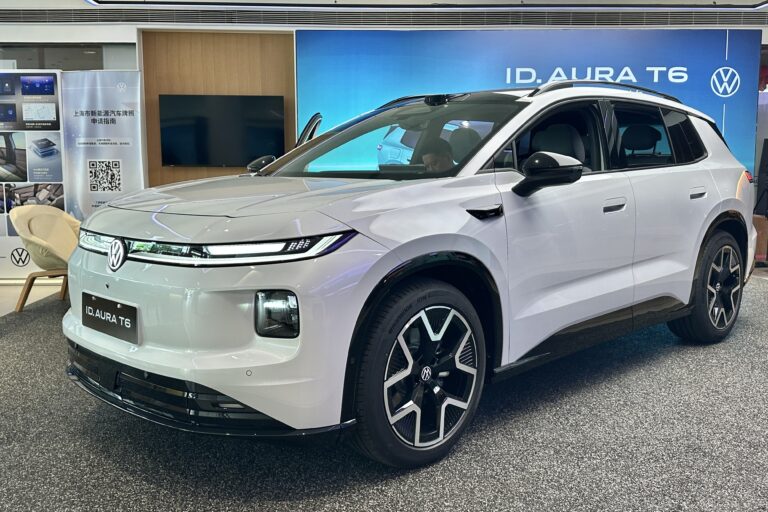 Серийный электрический кроссовер Volkswagen ID. AURA T6 в Китае